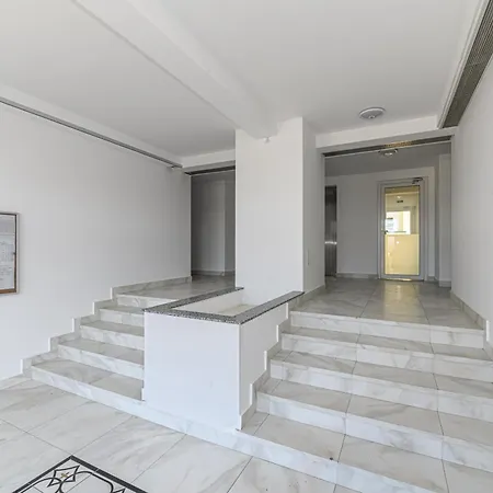 Mohost Blue Moon Апартаменти