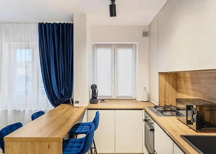 Mohost Blue Moon Брашов